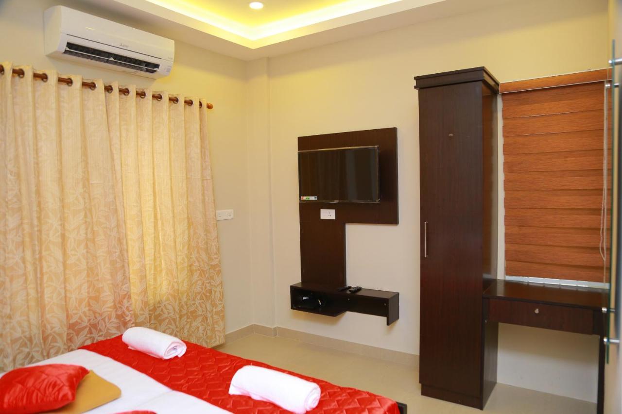 Metro Residency Hotel Kochi Exterior photo