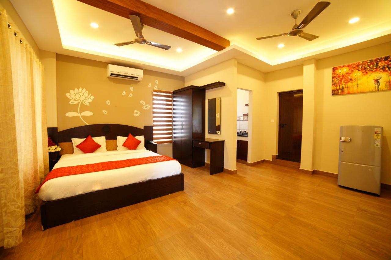 Metro Residency Hotel Kochi Exterior photo